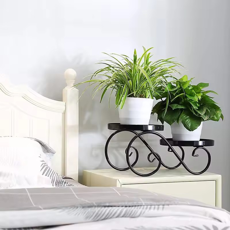 New Style Lower Price Garden Outdoor Rustic Metal Black Storage Holder Flower Plant Pot Tray Rack For Decoration