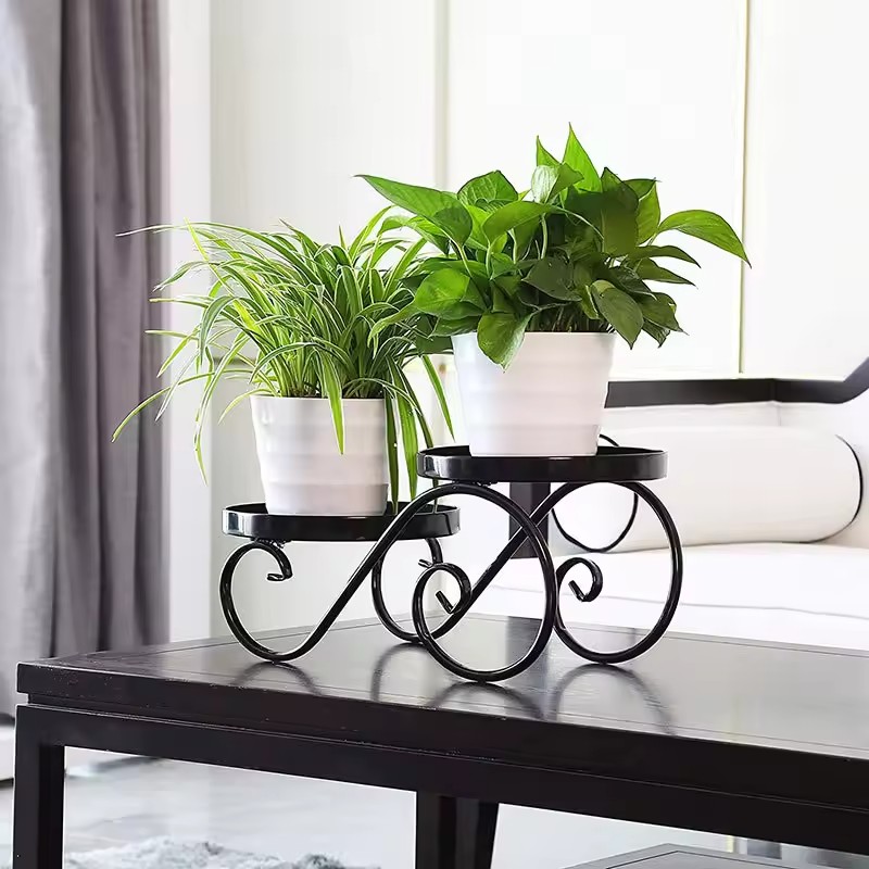 New Style Lower Price Garden Outdoor Rustic Metal Black Storage Holder Flower Plant Pot Tray Rack For Decoration